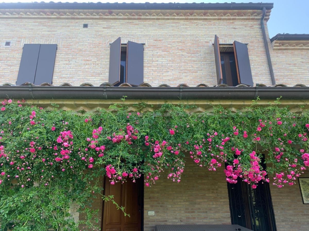 Guest House Vagamondo Fano Exteriör bild